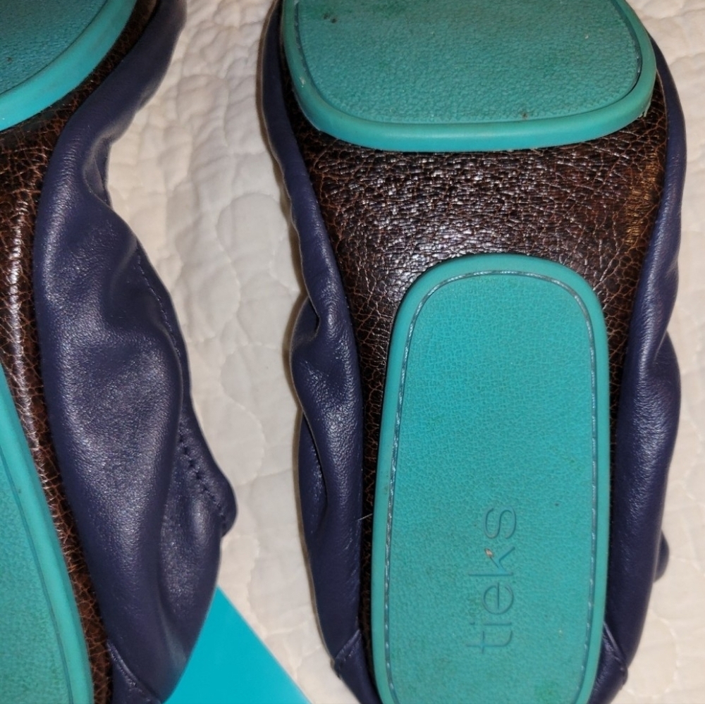 Tieks Navy Blue and Teal Flats. Inc, Tote size 9 - Picture 7 of 9